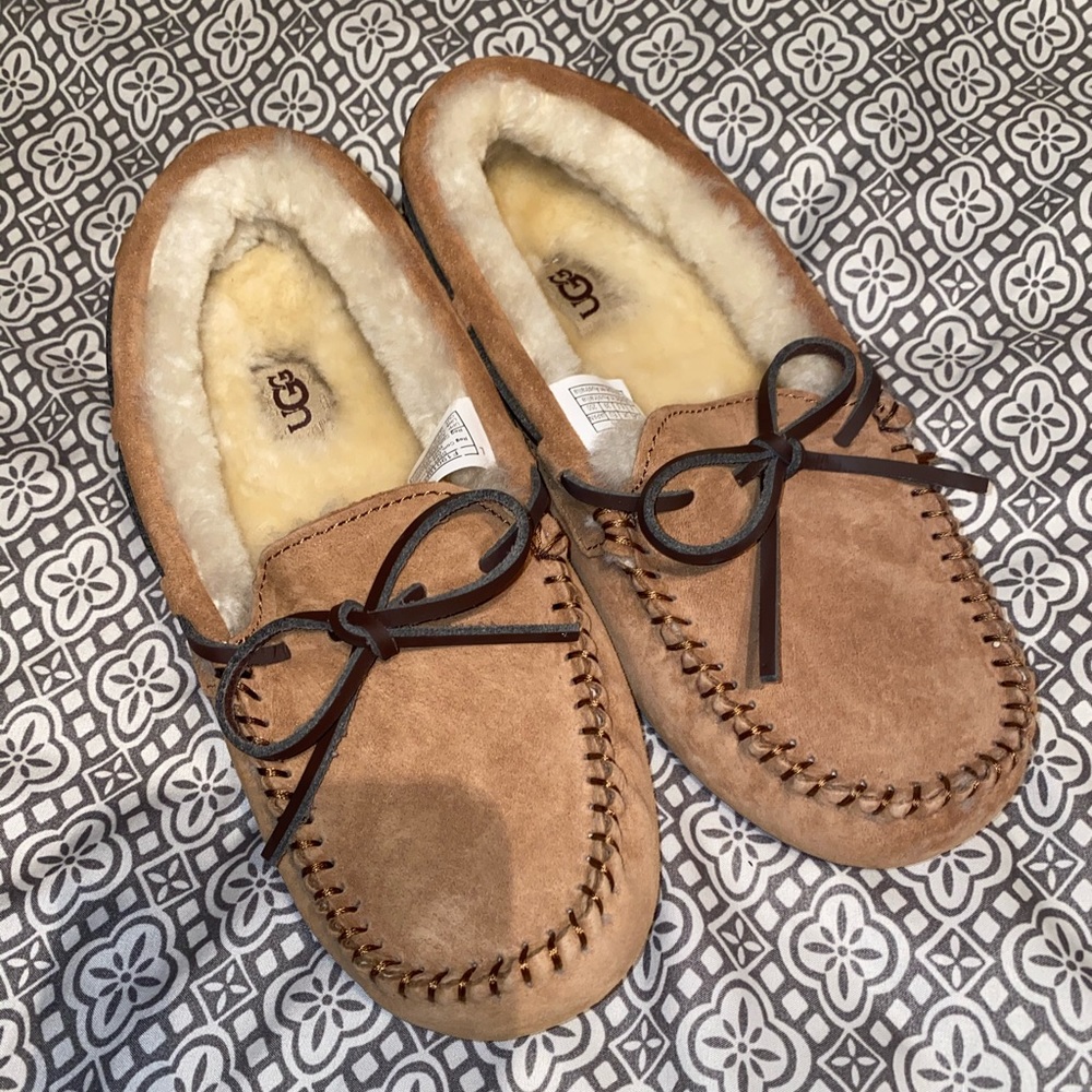 Ugg moccasins “Dakota slippers” brand new